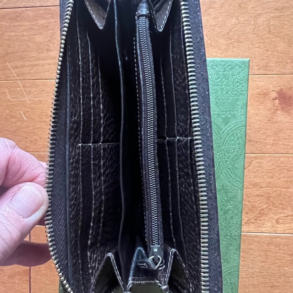 GUCCI GG Ladies Zip Around Wallet style # 3595C 7740 Brown with Bamboo Tassel - Picture 6 of 7